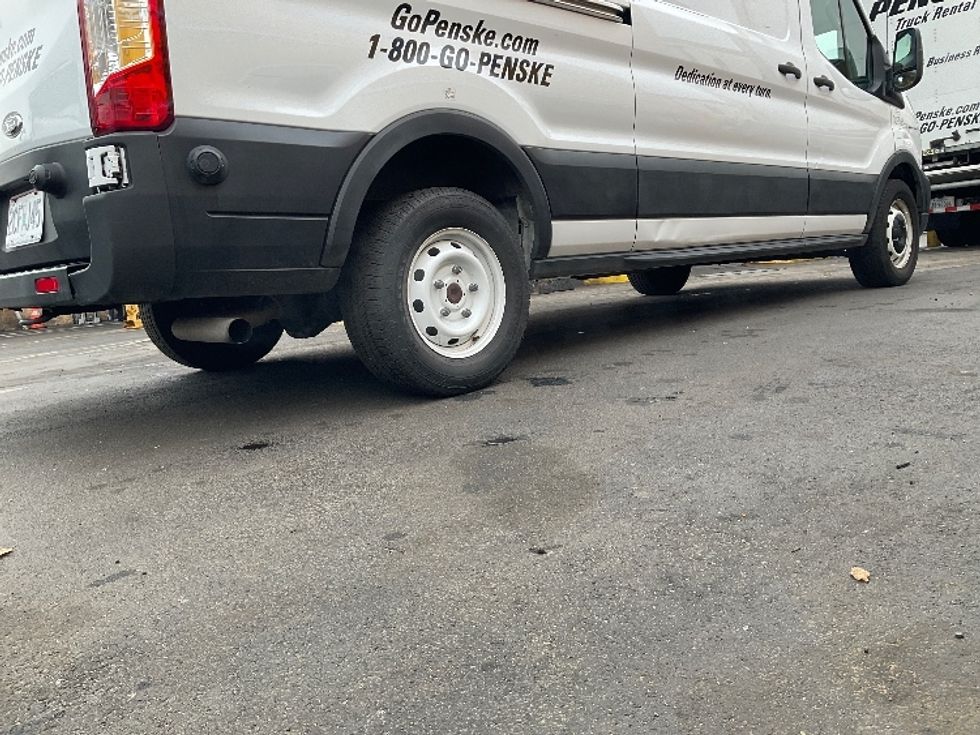 Cargo Van (Panel Van)-Light and Medium Duty Trucks-Ford-2023-Transit 250-Alexandria-VA-44,055\n\t\tmiles-$ 35,750 - Image 14