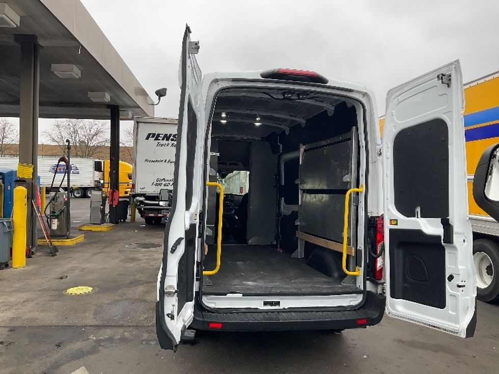 Cargo Van (Panel Van)-Light and Medium Duty Trucks-Ford-2023-Transit 250-Alexandria-VA-44,055\n\t\tmiles-$ 35,750 - Image 8