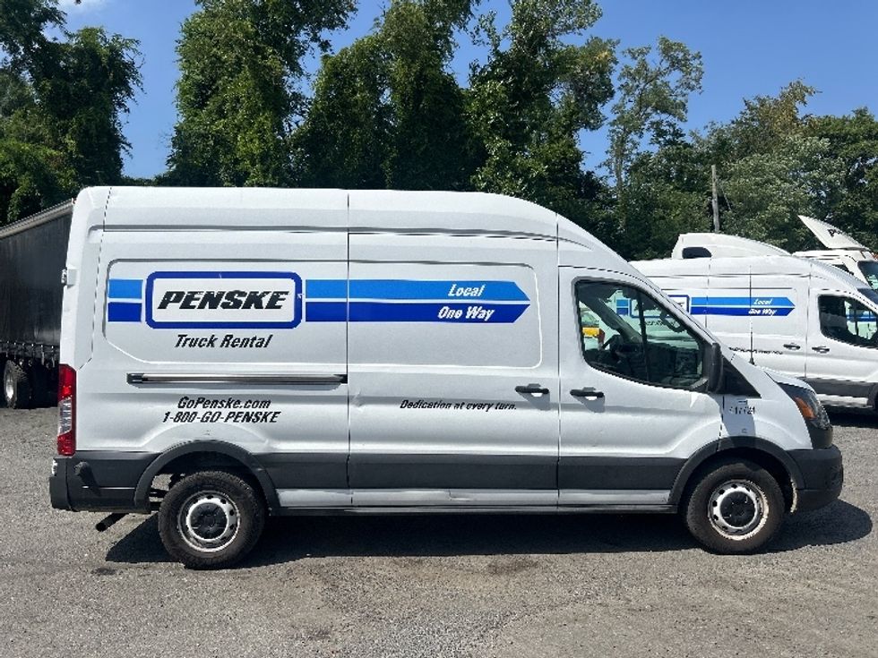 Cargo Van (Panel Van)-Light and Medium Duty Trucks-Ford-2023-Transit 250-Alexandria-VA-63,279\n\t\tmiles-$ 42,500 - Image 15