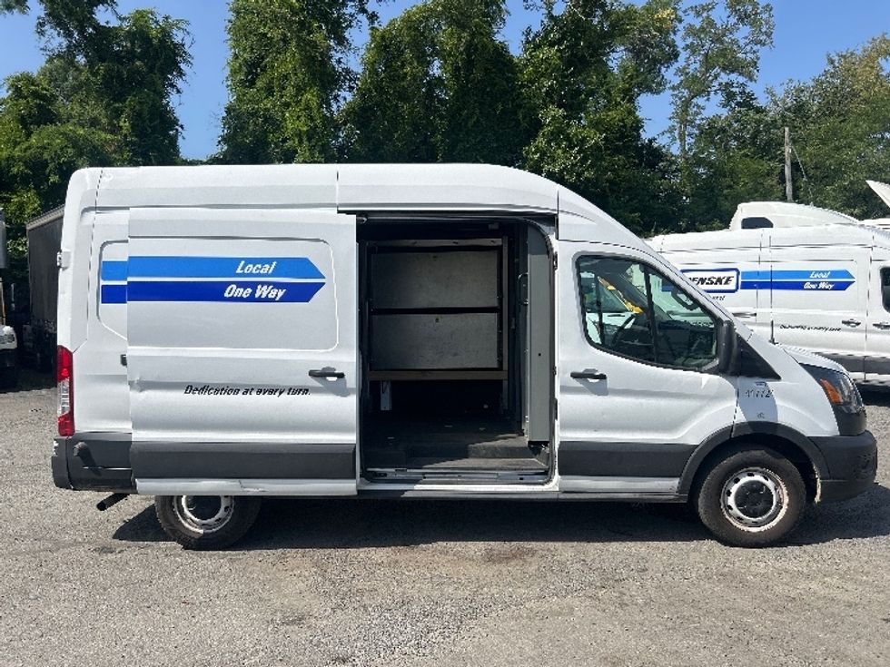 Cargo Van (Panel Van)-Light and Medium Duty Trucks-Ford-2023-Transit 250-Alexandria-VA-63,279\n\t\tmiles-$ 42,500 - Image 25
