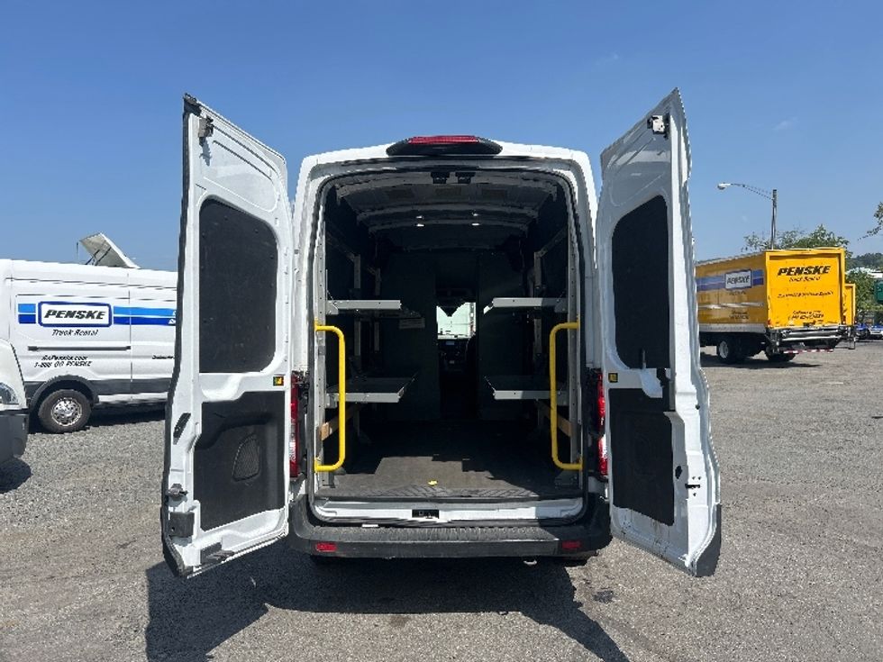 Cargo Van (Panel Van)-Light and Medium Duty Trucks-Ford-2023-Transit 250-Alexandria-VA-63,279\n\t\tmiles-$ 42,500 - Image 8