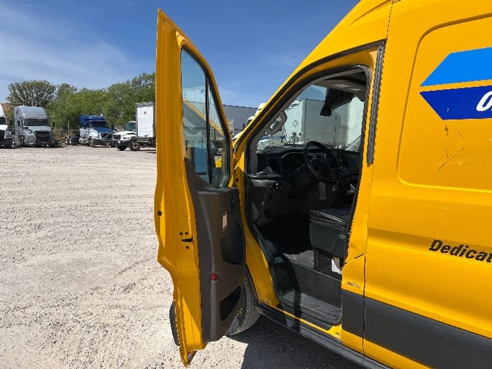 Cargo Van (Panel Van)-Light and Medium Duty Trucks-Ford-2023-Transit 250-Amarillo-TX-145,560\n\t\tmiles-$ 28,000 - Image 15