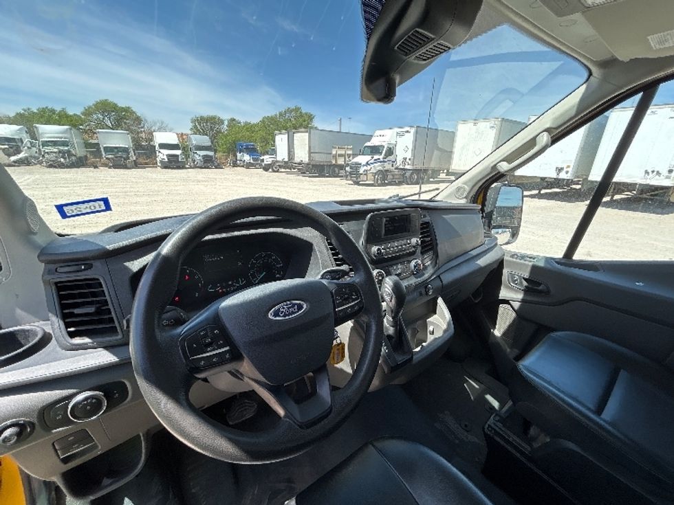 Cargo Van (Panel Van)-Light and Medium Duty Trucks-Ford-2023-Transit 250-Amarillo-TX-145,560\n\t\tmiles-$ 28,000 - Image 17