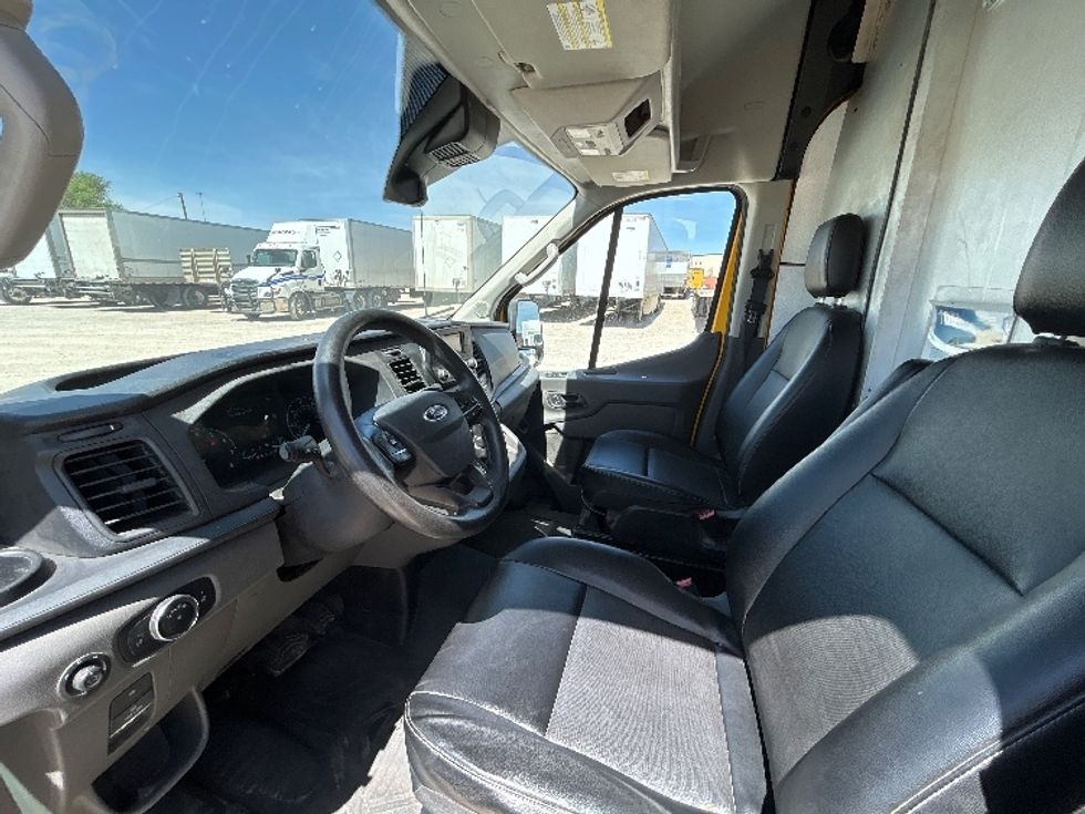 Cargo Van (Panel Van)-Light and Medium Duty Trucks-Ford-2023-Transit 250-Amarillo-TX-145,560\n\t\tmiles-$ 28,000 - Image 18