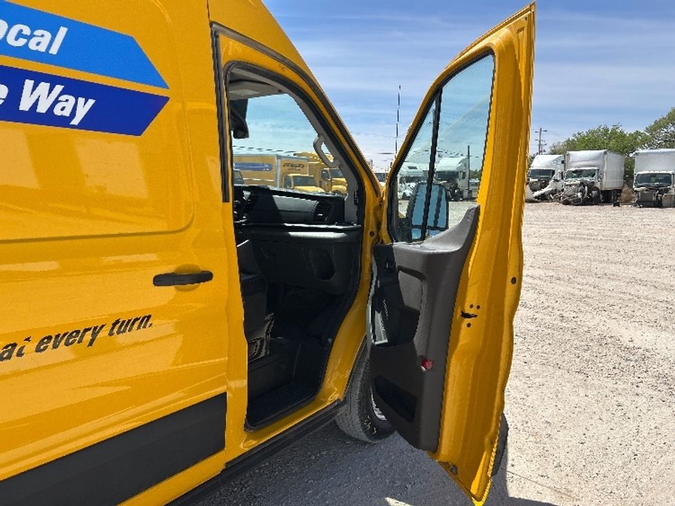Cargo Van (Panel Van)-Light and Medium Duty Trucks-Ford-2023-Transit 250-Amarillo-TX-145,560\n\t\tmiles-$ 28,000 - Image 19