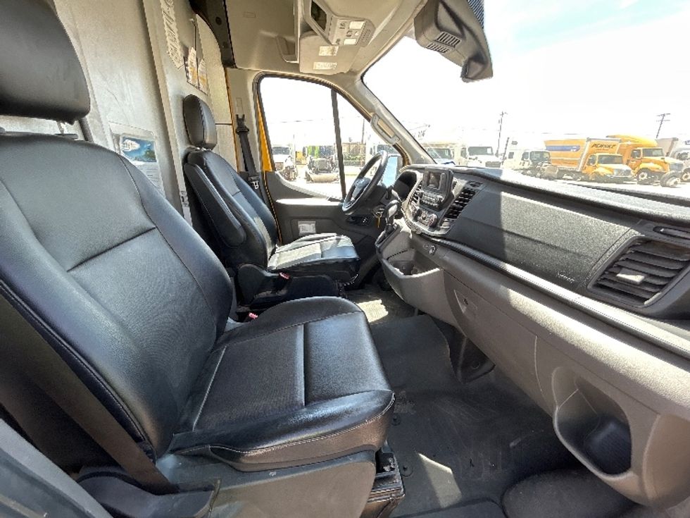 Cargo Van (Panel Van)-Light and Medium Duty Trucks-Ford-2023-Transit 250-Amarillo-TX-145,560\n\t\tmiles-$ 28,000 - Image 21