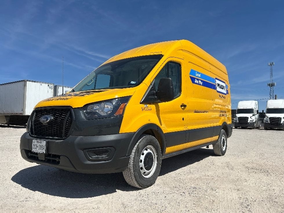 Cargo Van (Panel Van)-Light and Medium Duty Trucks-Ford-2023-Transit 250-Amarillo-TX-145,560\n\t\tmiles-$ 28,000 - Image 3
