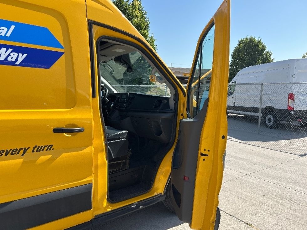 Cargo Van (Panel Van)-Light and Medium Duty Trucks-Ford-2023-Transit 250-Amarillo-TX-57,035\n\t\tmiles-$ 45,500 - Image 20