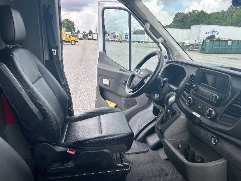 Cargo Van (Panel Van)-Light and Medium Duty Trucks-Ford-2023-Transit 250-Atlanta (Forest Park)-GA-41,522\n\t\tmiles-$ 52,750 - Image 22