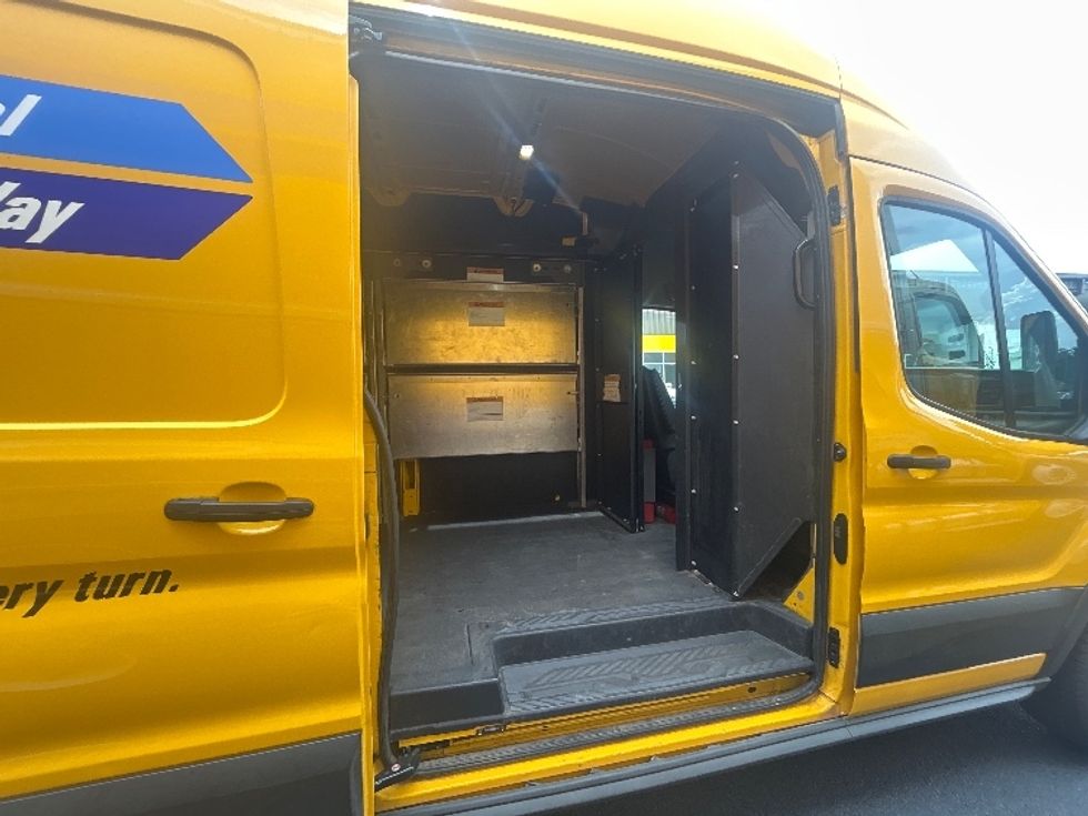 Cargo Van (Panel Van)-Light and Medium Duty Trucks-Ford-2023-Transit 250-Atlanta (Forest Park)-GA-75,924\n\t\tmiles-$ 39,750 - Image 25