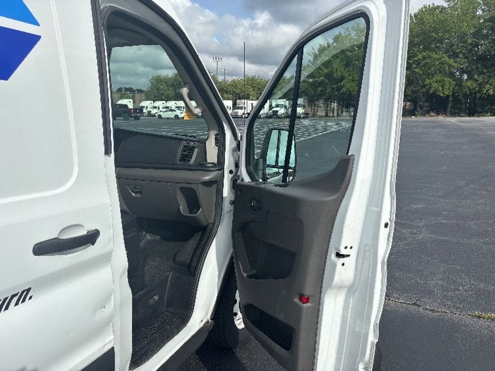 Cargo Van (Panel Van)-Light and Medium Duty Trucks-Ford-2023-Transit 250-Atlanta-GA-110,406\n\t\tmiles-$ 36,250 - Image 17