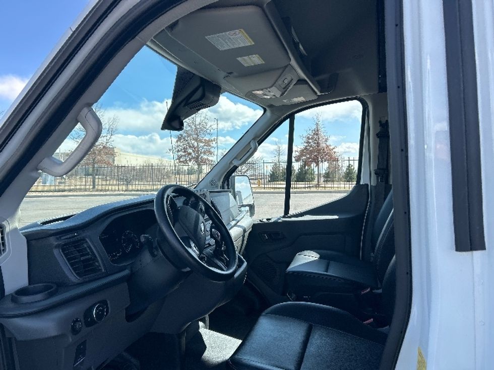 Cargo Van (Panel Van)-Light and Medium Duty Trucks-Ford-2023-Transit 250-Aurora-CO-32,610\n\t\tmiles-$ 46,750 - Image 16