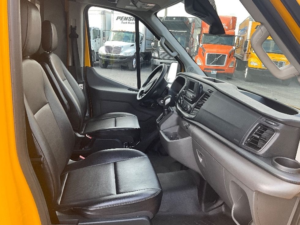 Cargo Van (Panel Van)-Light and Medium Duty Trucks-Ford-2023-Transit 250-Aurora-CO-54,322\n\t\tmiles-$ 40,750 - Image 22