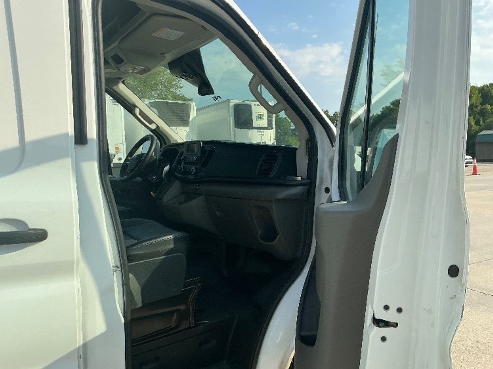 Cargo Van (Panel Van)-Light and Medium Duty Trucks-Ford-2023-Transit 250-Baton Rouge-LA-71,397\n\t\tmiles-$ 44,750 - Image 18