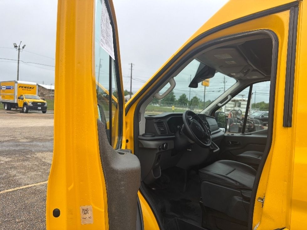 Cargo Van (Panel Van)-Light and Medium Duty Trucks-Ford-2023-Transit 250-Belden-MS-101,559\n\t\tmiles-$ 41,250 - Image 17