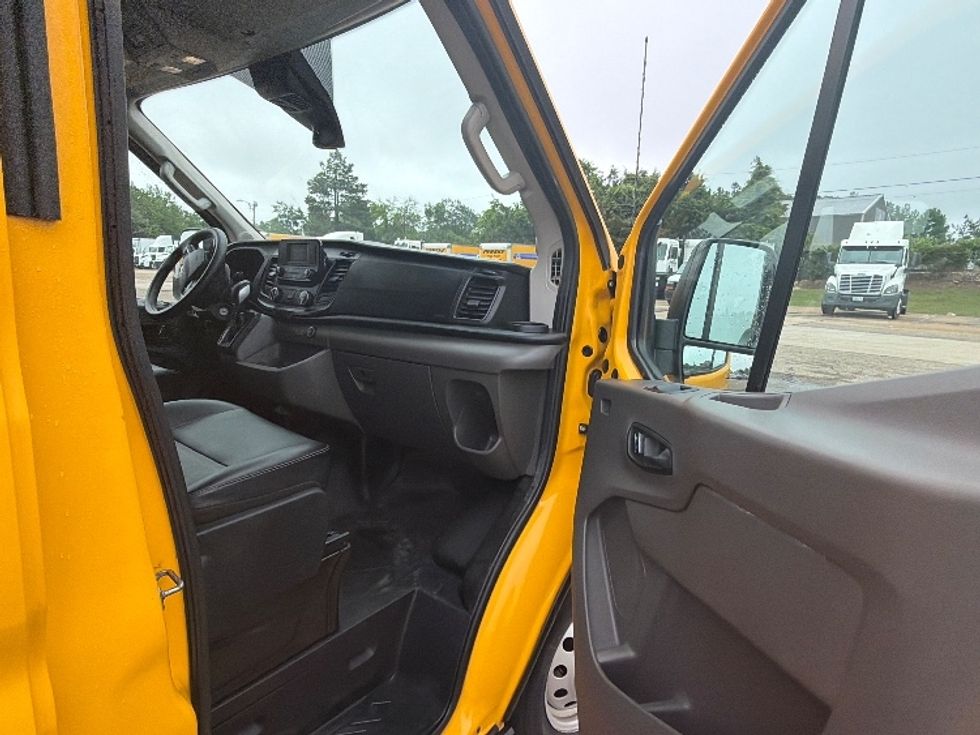 Cargo Van (Panel Van)-Light and Medium Duty Trucks-Ford-2023-Transit 250-Belden-MS-101,559\n\t\tmiles-$ 41,250 - Image 20