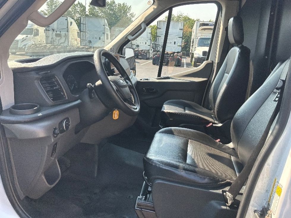 Cargo Van (Panel Van)-Light and Medium Duty Trucks-Ford-2023-Transit 250-Bensalem-PA-68,588\n\t\tmiles-$ 46,500 - Image 15