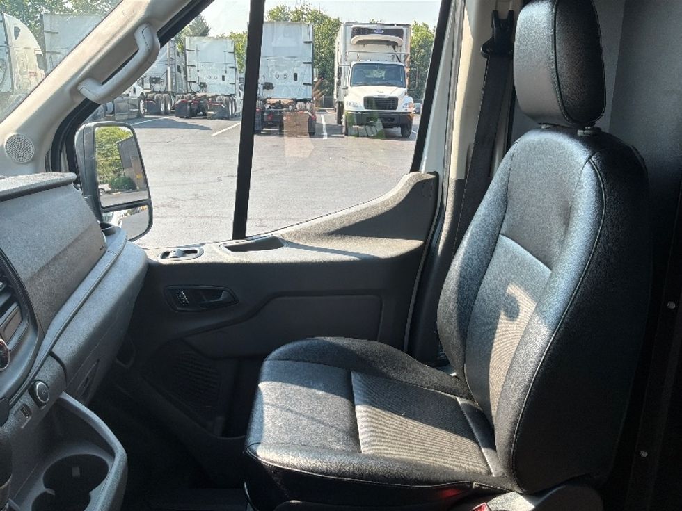 Cargo Van (Panel Van)-Light and Medium Duty Trucks-Ford-2023-Transit 250-Bensalem-PA-68,588\n\t\tmiles-$ 46,500 - Image 18