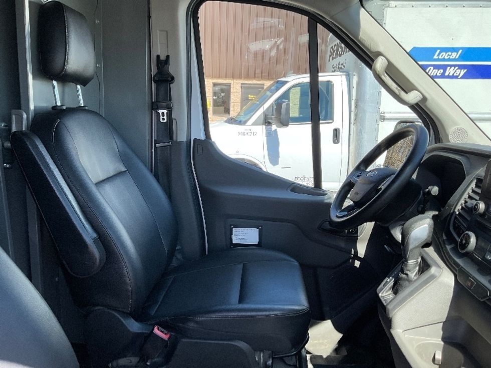 Cargo Van (Panel Van)-Light and Medium Duty Trucks-Ford-2023-Transit 250-Bloomington-IN-58,903\n\t\tmiles-$ 43,250 - Image 21