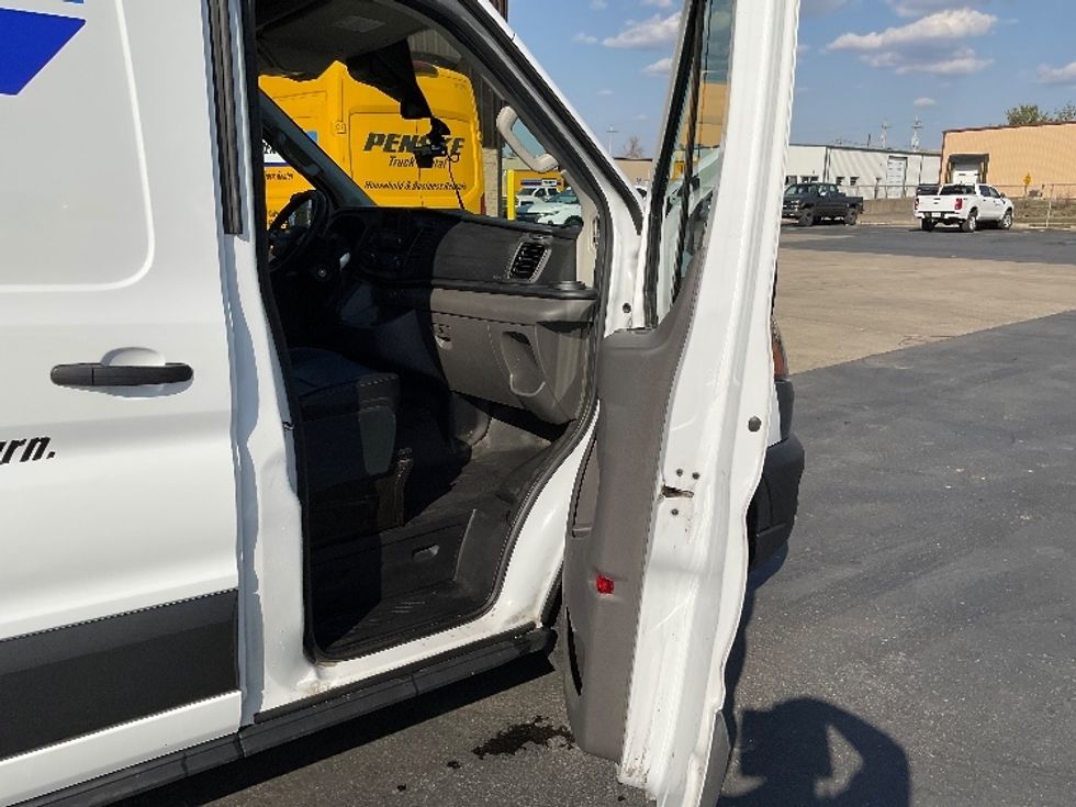Cargo Van (Panel Van)-Light and Medium Duty Trucks-Ford-2023-Transit 250-Bloomington-IN-64,236\n\t\tmiles-$ 42,500 - Image 20