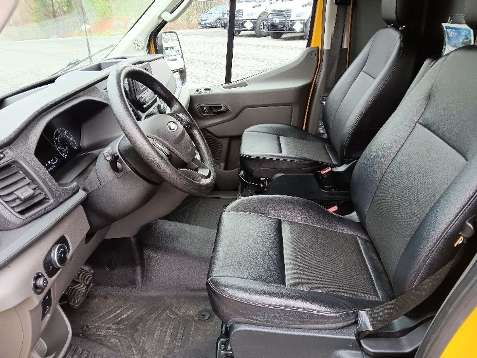 Cargo Van (Panel Van)-Light and Medium Duty Trucks-Ford-2023-Transit 250-Blountville-TN-61,335\n\t\tmiles-$ 45,250 - Image 17