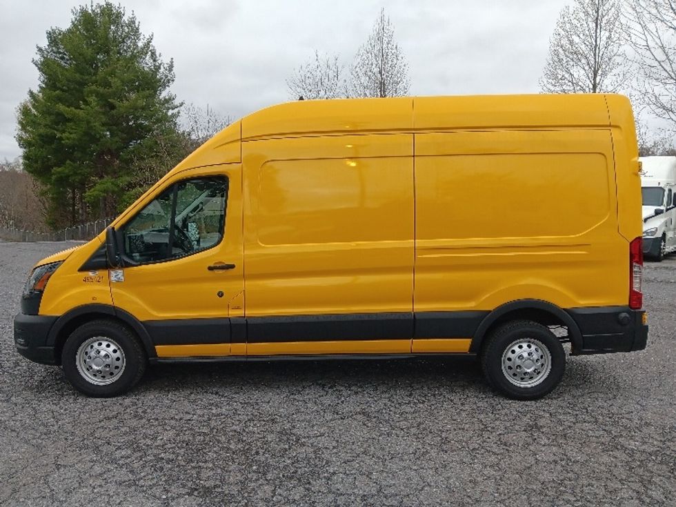 Cargo Van (Panel Van)-Light and Medium Duty Trucks-Ford-2023-Transit 250-Blountville-TN-61,335\n\t\tmiles-$ 45,250 - Image 4