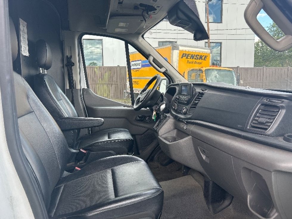 Cargo Van (Panel Van)-Light and Medium Duty Trucks-Ford-2023-Transit 250-Braintree-MA-55,811\n\t\tmiles-$ 49,000 - Image 18