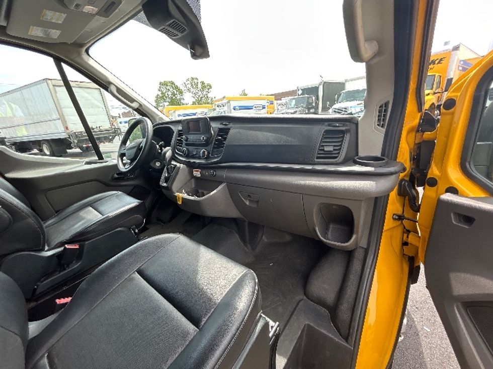 Cargo Van (Panel Van)-Light and Medium Duty Trucks-Ford-2023-Transit 250-Braintree-MA-80,382\n\t\tmiles-$ 42,250 - Image 20