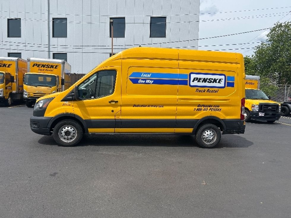 Cargo Van (Panel Van)-Light and Medium Duty Trucks-Ford-2023-Transit 250-Braintree-MA-80,382\n\t\tmiles-$ 42,250 - Image 4