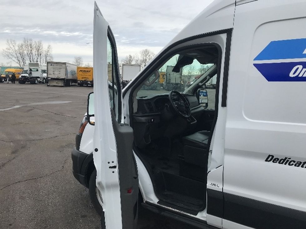 Cargo Van (Panel Van)-Light and Medium Duty Trucks-Ford-2023-Transit 250-Brooklyn Park-MN-30,791\n\t\tmiles-$ 57,500 - Image 14