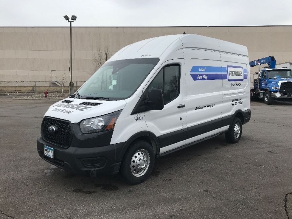 Cargo Van (Panel Van)-Light and Medium Duty Trucks-Ford-2023-Transit 250-Brooklyn Park-MN-30,791\n\t\tmiles-$ 57,500 - Image 3