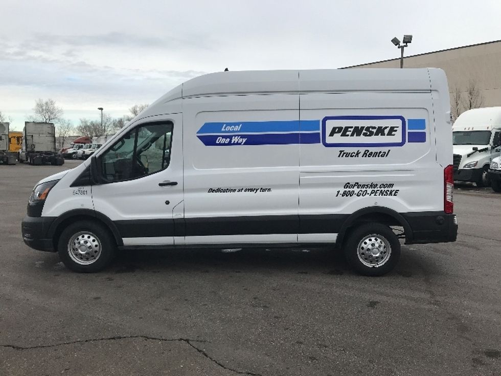 Cargo Van (Panel Van)-Light and Medium Duty Trucks-Ford-2023-Transit 250-Brooklyn Park-MN-30,791\n\t\tmiles-$ 57,500 - Image 4