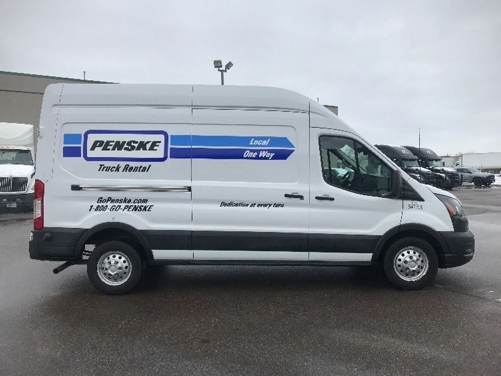 Cargo Van (Panel Van)-Light and Medium Duty Trucks-Ford-2023-Transit 250-Brooklyn Park-MN-41,733\n\t\tmiles-$ 56,250 - Image 15