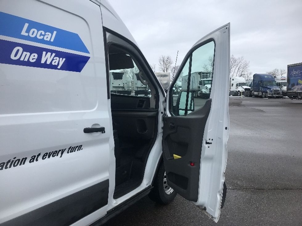 Cargo Van (Panel Van)-Light and Medium Duty Trucks-Ford-2023-Transit 250-Brooklyn Park-MN-41,733\n\t\tmiles-$ 56,250 - Image 20