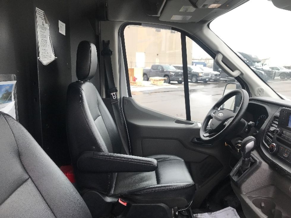 Cargo Van (Panel Van)-Light and Medium Duty Trucks-Ford-2023-Transit 250-Brooklyn Park-MN-41,733\n\t\tmiles-$ 56,250 - Image 22