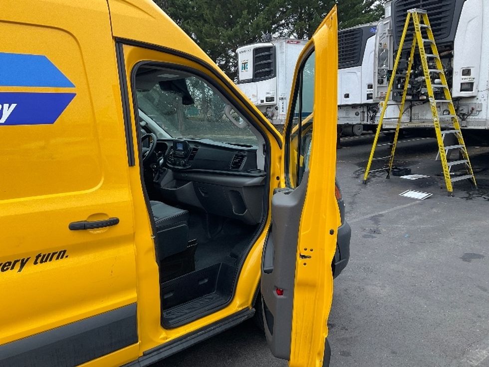 Cargo Van (Panel Van)-Light and Medium Duty Trucks-Ford-2023-Transit 250-Capitol Heights-MD-22,841\n\t\tmiles-$ 44,500 - Image 19