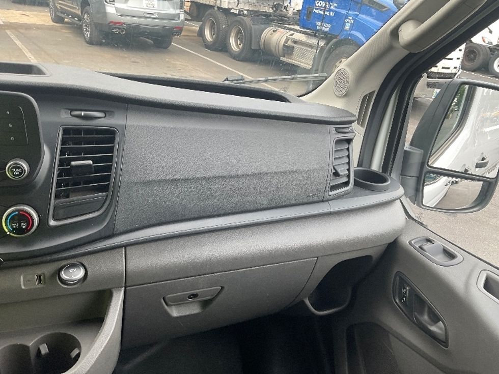 Cargo Van (Panel Van)-Light and Medium Duty Trucks-Ford-2023-Transit 250-Capitol Heights-MD-36,639\n\t\tmiles-$ 44,000 - Image 17