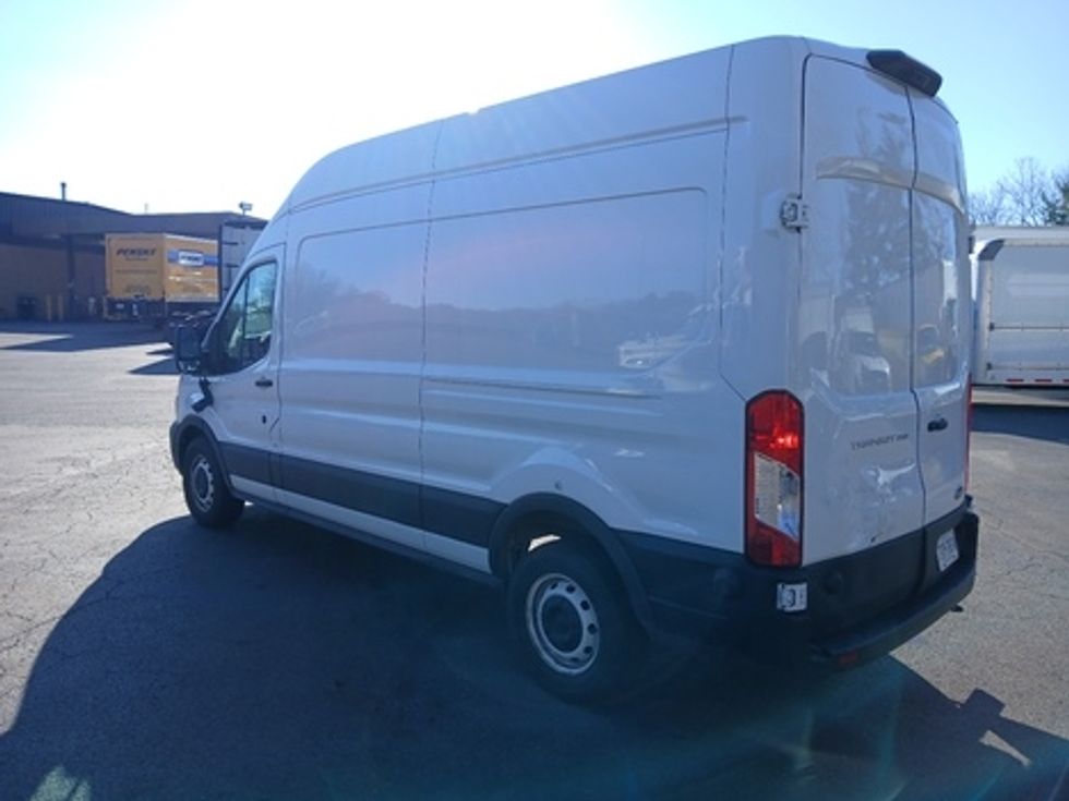Cargo Van (Panel Van)-Light and Medium Duty Trucks-Ford-2023-Transit 250-Capitol Heights-MD-39,340\n\t\tmiles-$ 41,750 - Image 4