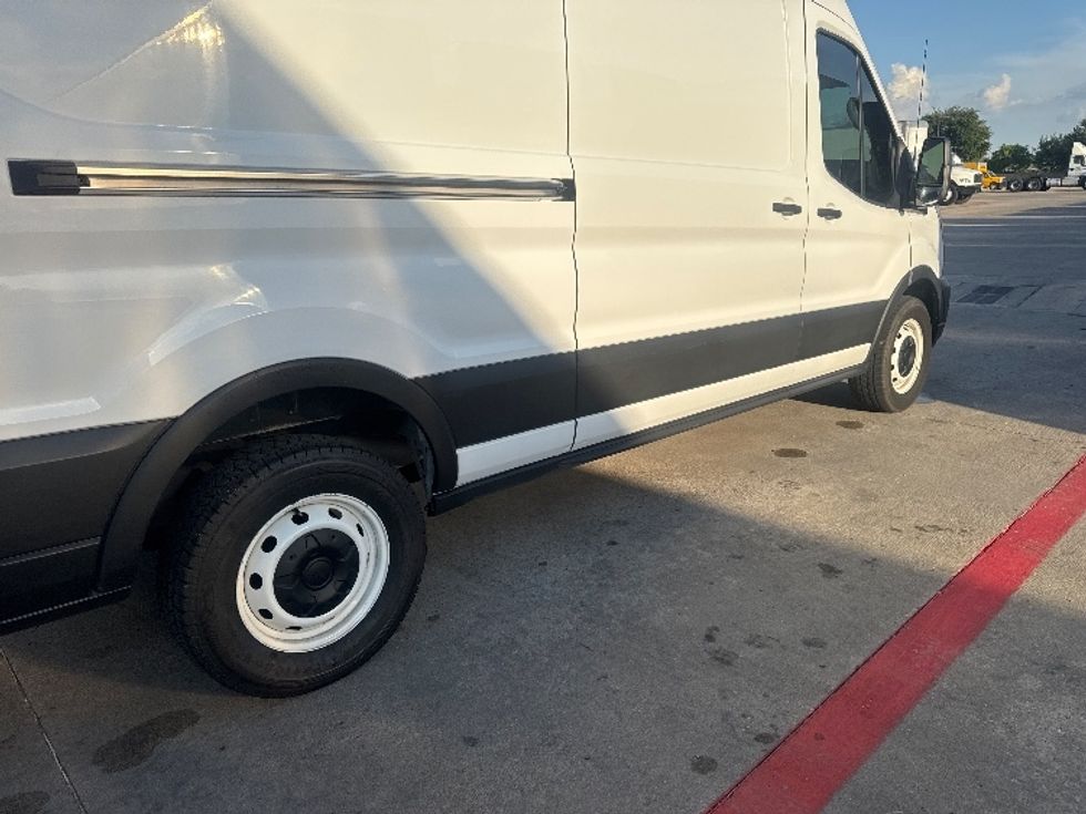 Cargo Van (Panel Van)-Light and Medium Duty Trucks-Ford-2023-Transit 250-Carrollton-TX-77,768\n\t\tmiles-$ 42,000 - Image 14
