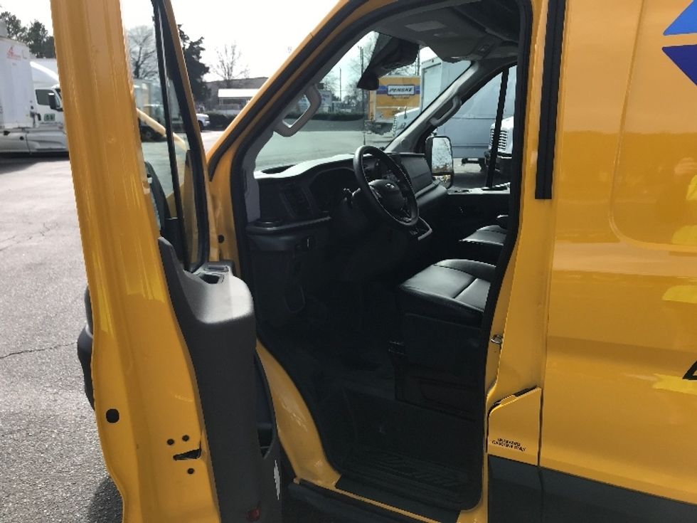 Cargo Van (Panel Van)-Light and Medium Duty Trucks-Ford-2023-Transit 250-Charlotte-NC-27,583\n\t\tmiles-$ 52,000 - Image 15