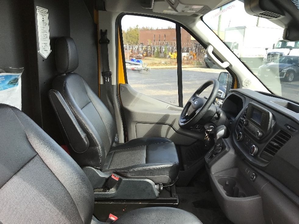 Cargo Van (Panel Van)-Light and Medium Duty Trucks-Ford-2023-Transit 250-Charlotte-NC-27,583\n\t\tmiles-$ 52,000 - Image 21