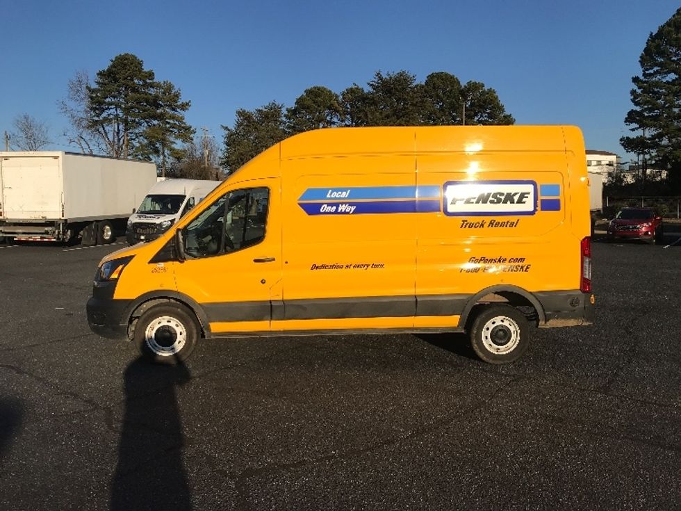 Cargo Van (Panel Van)-Light and Medium Duty Trucks-Ford-2023-Transit 250-Charlotte-NC-31,016\n\t\tmiles-$ 50,750 - Image 4