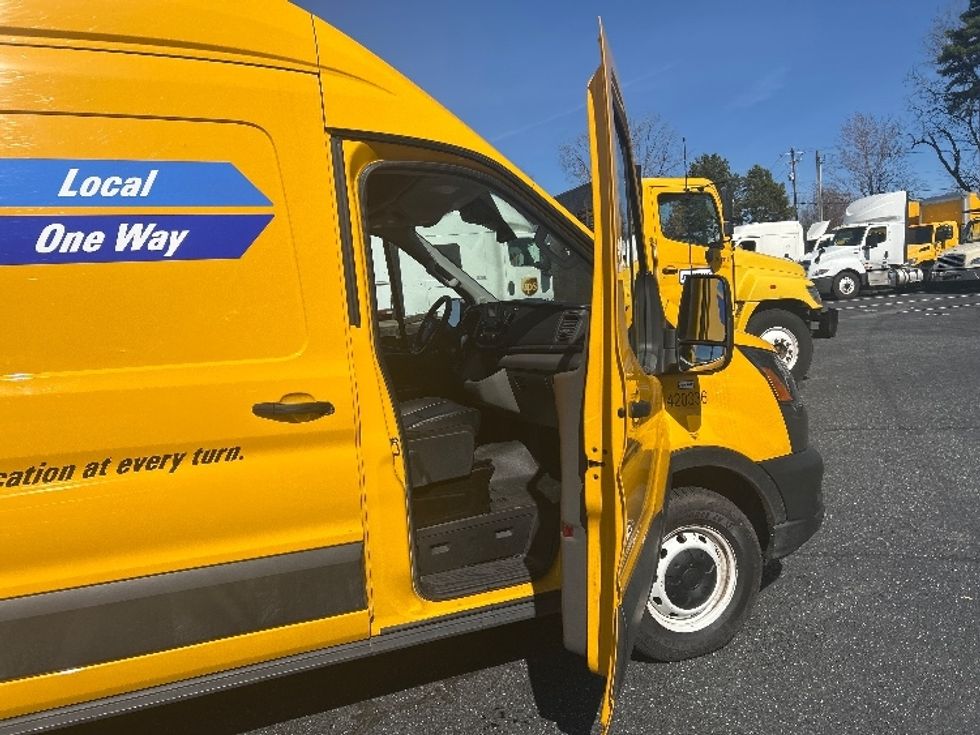 Cargo Van (Panel Van)-Light and Medium Duty Trucks-Ford-2023-Transit 250-Charlotte-NC-37,369\n\t\tmiles-$ 46,000 - Image 20