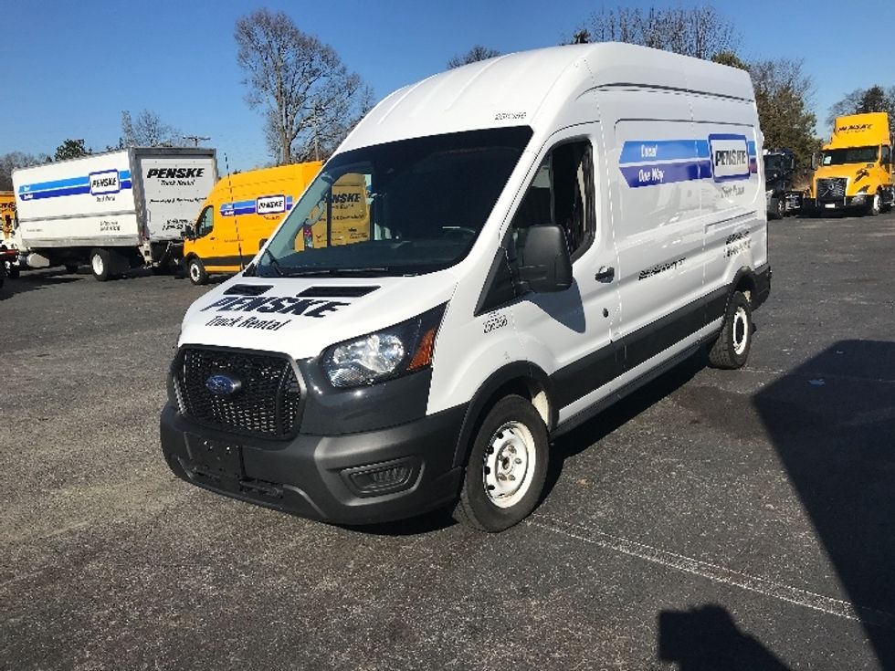 Cargo Van (Panel Van)-Light and Medium Duty Trucks-Ford-2023-Transit 250-Charlotte-NC-39,333\n\t\tmiles-$ 54,500 - Image 3