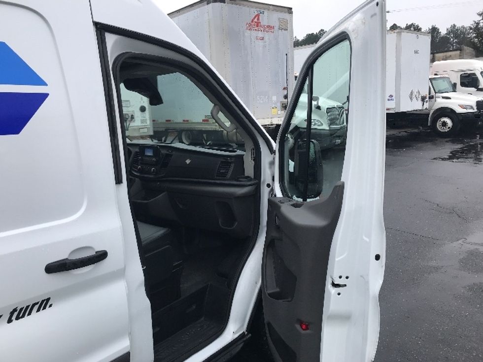 Cargo Van (Panel Van)-Light and Medium Duty Trucks-Ford-2023-Transit 250-Charlotte-NC-59,544\n\t\tmiles-$ 52,250 - Image 18