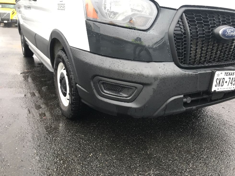 Cargo Van (Panel Van)-Light and Medium Duty Trucks-Ford-2023-Transit 250-Charlotte-NC-59,544\n\t\tmiles-$ 52,250 - Image 26