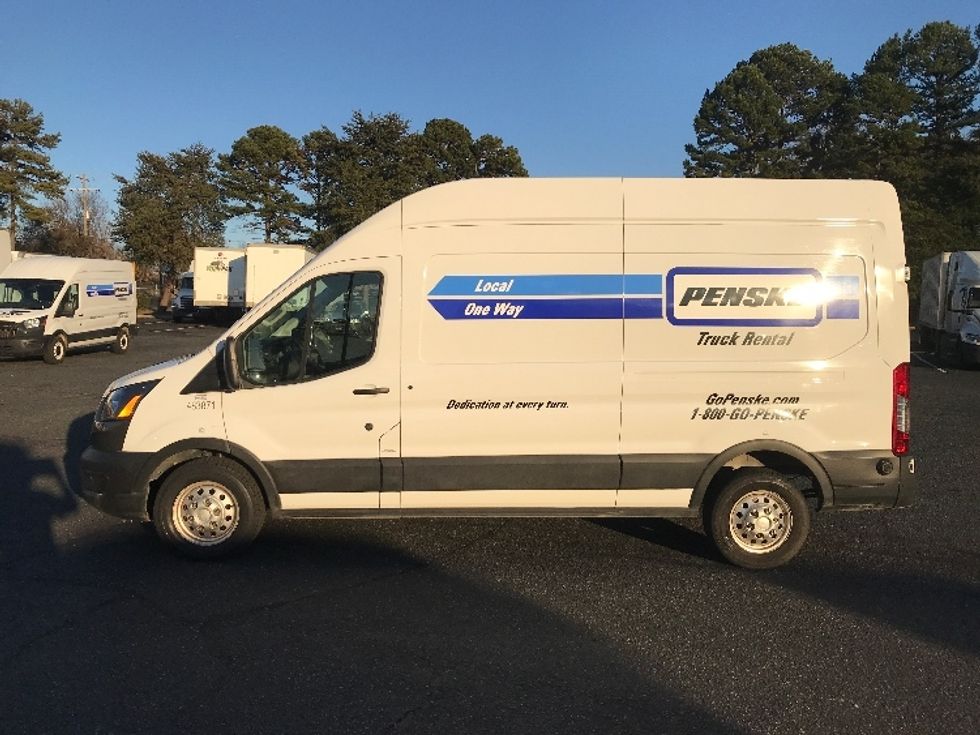 Cargo Van (Panel Van)-Light and Medium Duty Trucks-Ford-2023-Transit 250-Charlotte-NC-69,328\n\t\tmiles-$ 55,750 - Image 4
