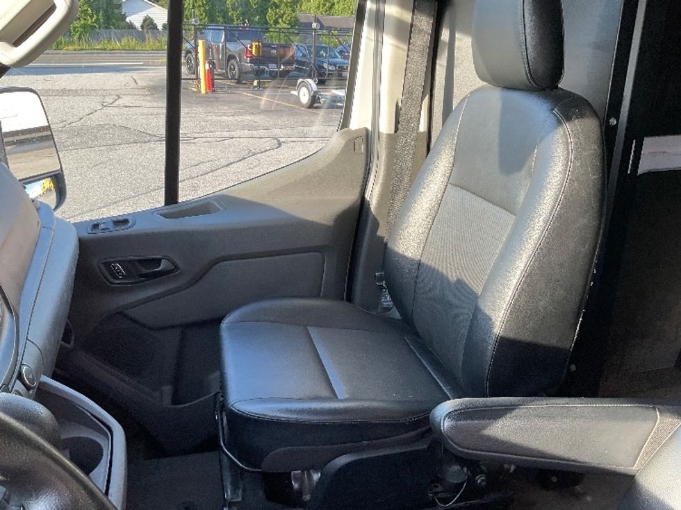 Cargo Van (Panel Van)-Light and Medium Duty Trucks-Ford-2023-Transit 250-Chicopee-MA-53,481\n\t\tmiles-$ 47,000 - Image 19