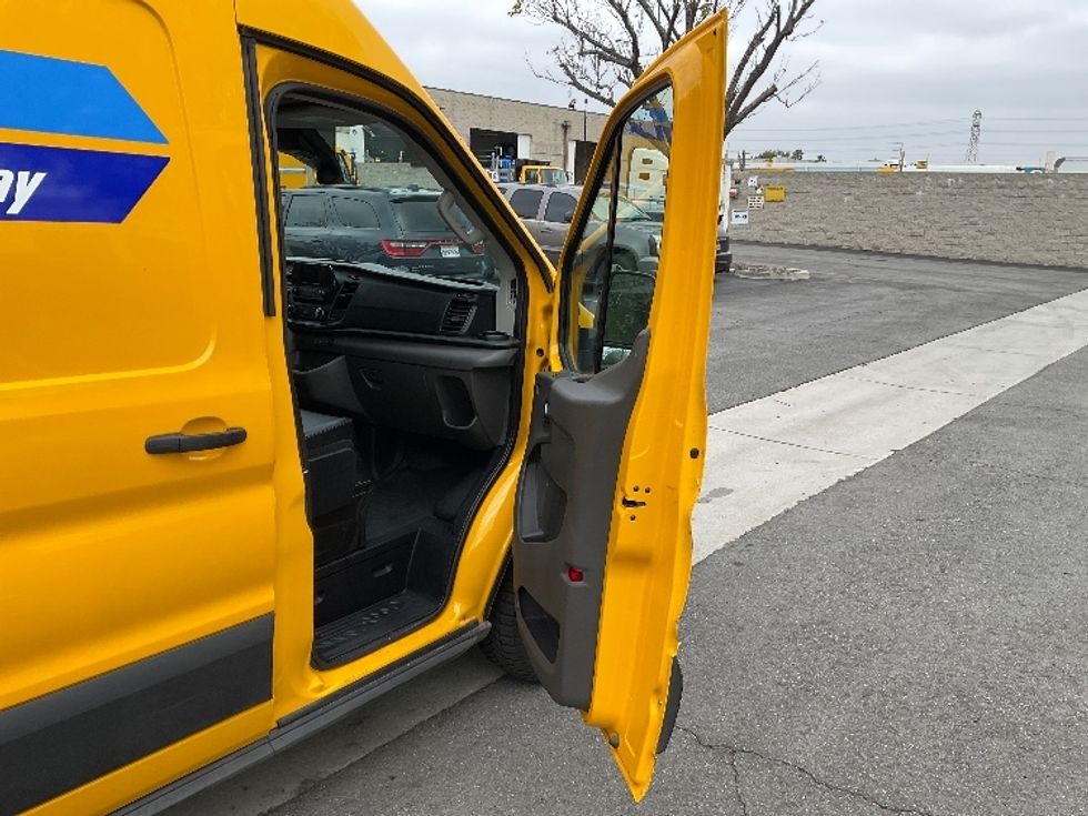 Cargo Van (Panel Van)-Light and Medium Duty Trucks-Ford-2023-Transit 250-City Of Industry-CA-25,929\n\t\tmiles-$ 53,250 - Image 20
