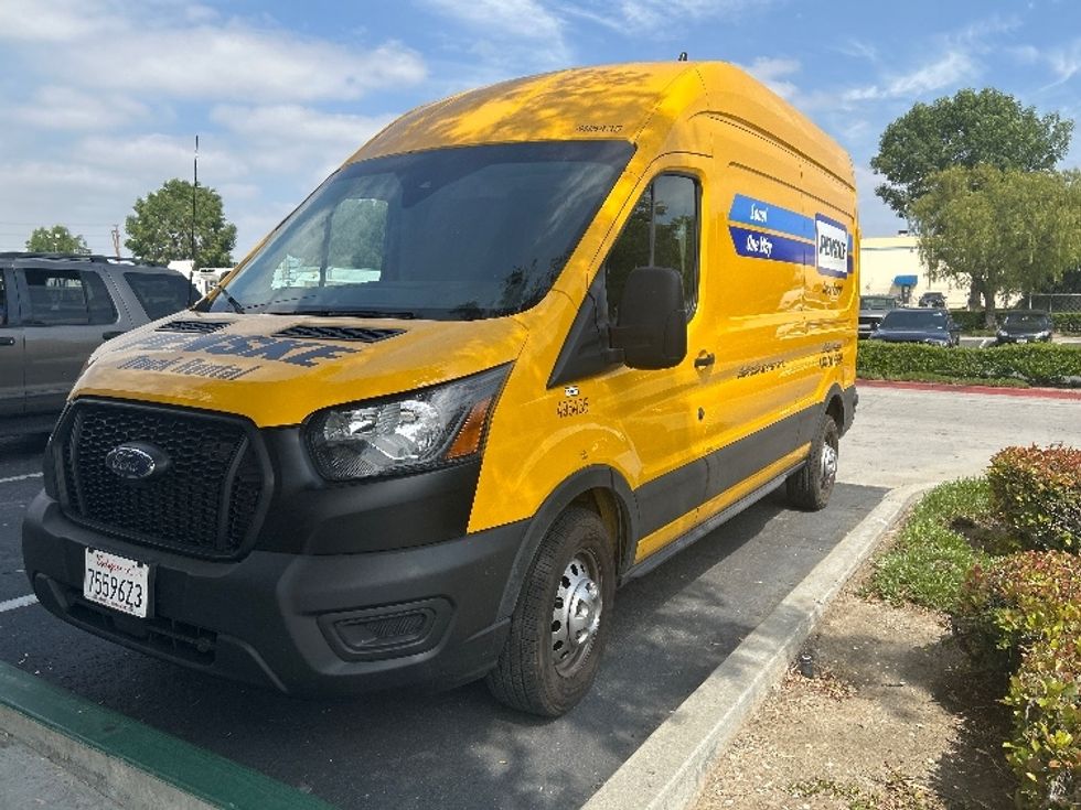 Cargo Van (Panel Van)-Light and Medium Duty Trucks-Ford-2023-Transit 250-City Of Industry-CA-46,873\n\t\tmiles-$ 46,250 - Image 3